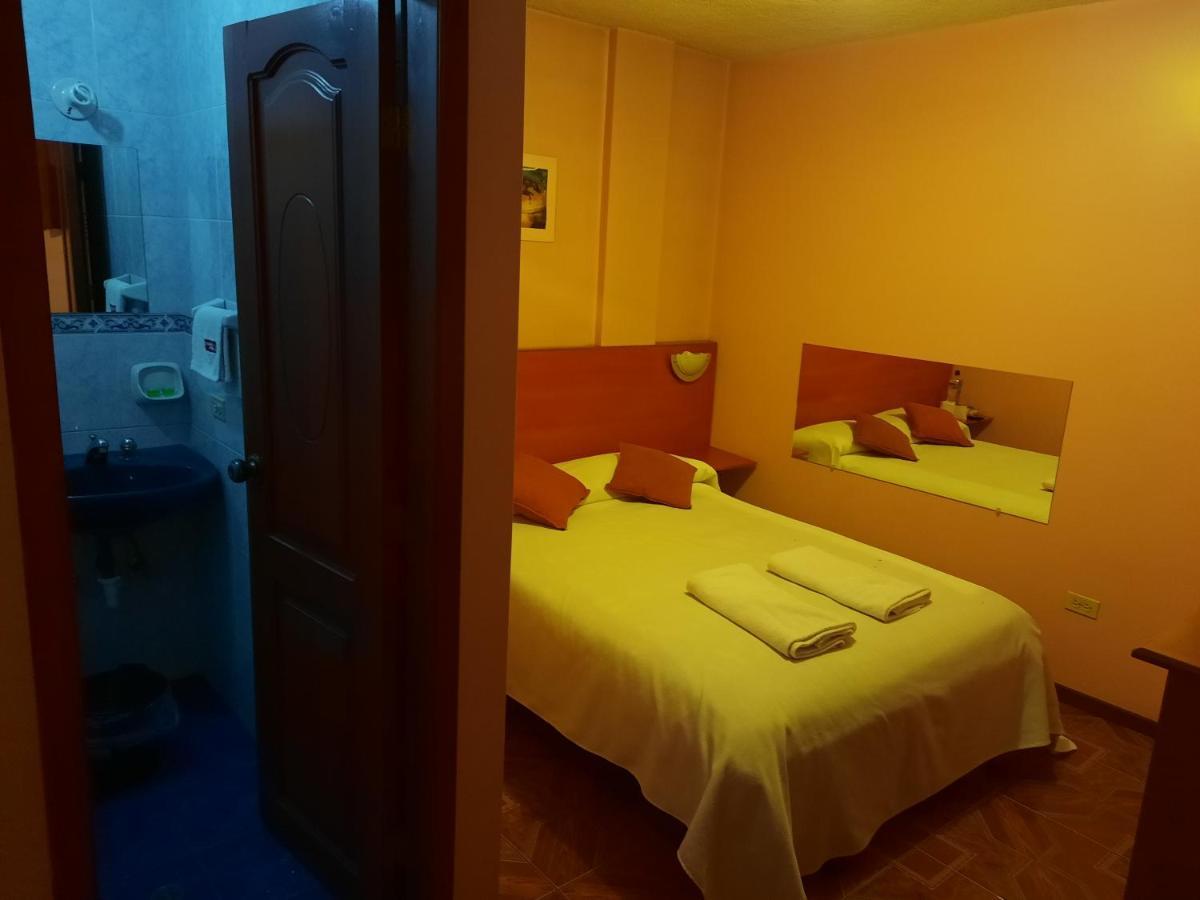 Hostal Sauna Water Palace Quito Exterior foto